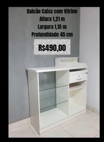 Balcão Caixa de MDF, com gaveta e vitrine