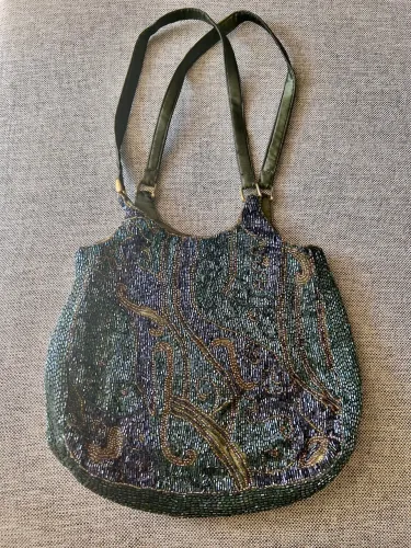 Bolsa nova de festa bordada indiana canutilhos e missangas e seda 