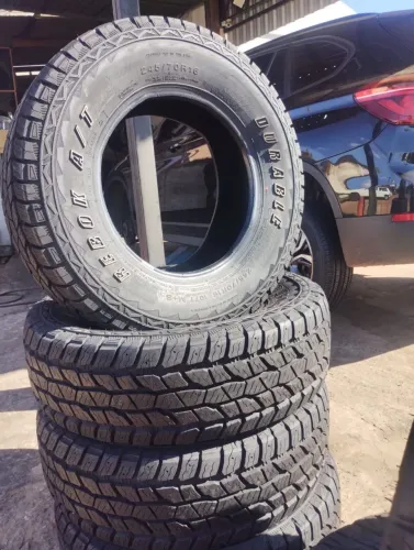 Vendo 500.00 cada pneus 245/70/16 novos