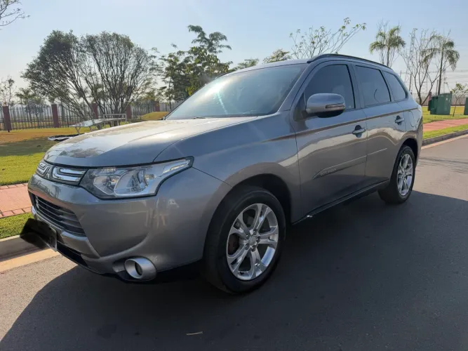 Mitsubishi Outlander 2.0 16V 160cv Aut. 2014