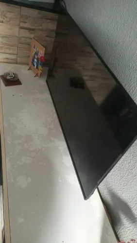 Tv semi nova