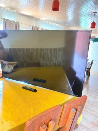 TV Samsung smart 58 Full HD muito conservada.