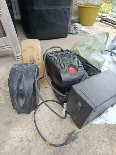 Vendo tudo funcionando. Tem cobre dentro.