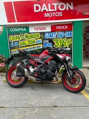 KAWASAKI Z900 R EDITION 2025