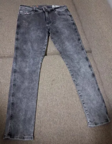 Calça masculina Diesel tam 40 estado de nova