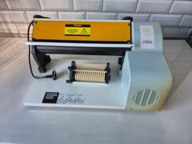 Cilindro laminador de massa elétrico