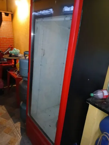 Vende - se Expositora 