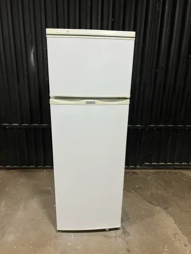 Geladeira Dako 370 litros gelo seco