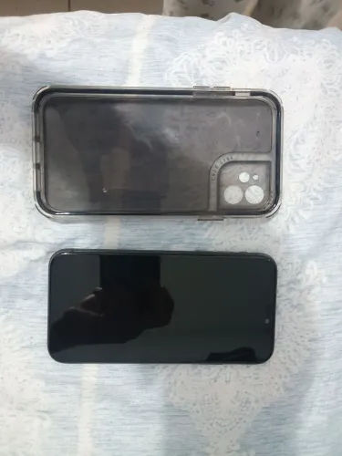 IPHONE 11 128GB - ESTADO DE NOVO - NÃO LIGA
