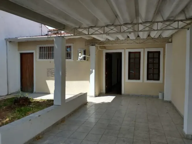 Casa em Condomínio Fechado com Edícula Jardim das Flores, SJC, 70m2, 2 dorm, 2 vgs R$480.