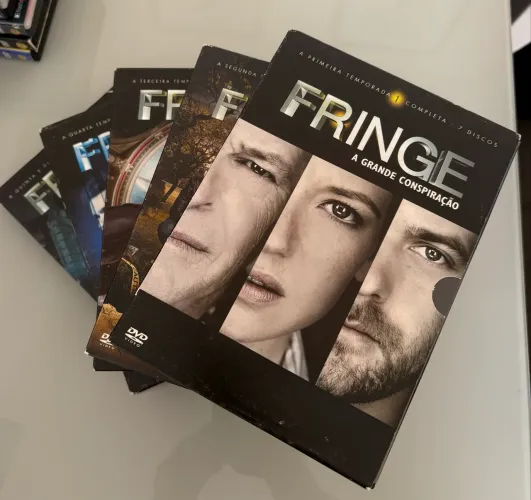 FRINGE - Coleção completa - 5 temporadas