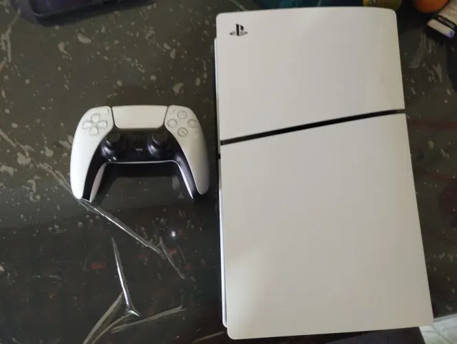 Playstation 5 slim 1TB com 1 controle branco(Usado)