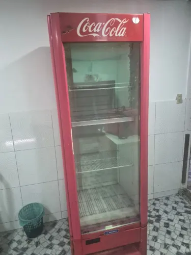 Freezer Coca Cola