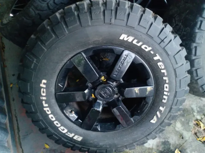 Pneu BF mud 285.70.17 