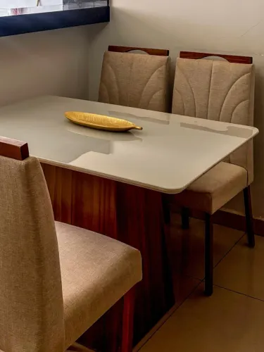 4 cadeiras para mesa de jantar