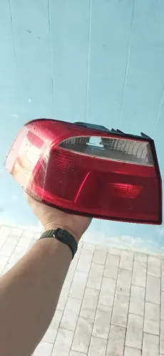 Lanternas traseiras originais do Voyage G6 2015 em diante.