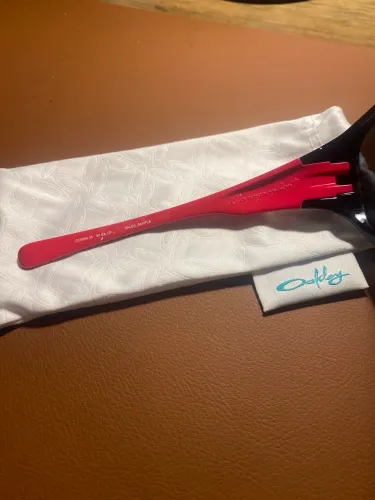 Óculos de Sol Oakley Corresponden