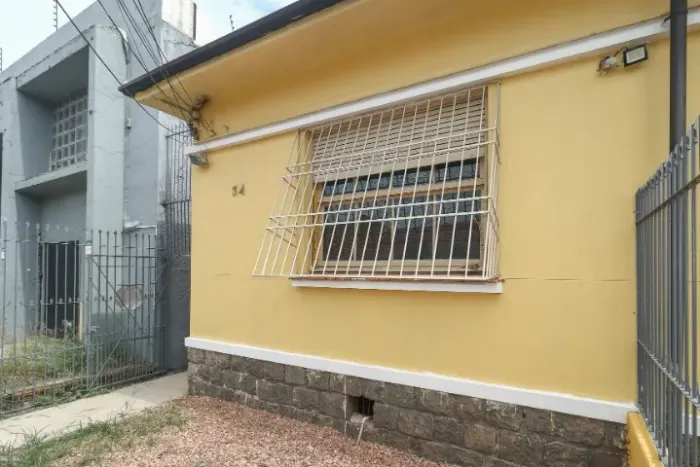 Casa mobiliada p/ alojamento 5 qtos Porto Alegre prox aeroporto e centro