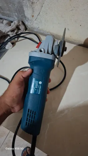 Esmilhidadeira lixadeira bosch 110V