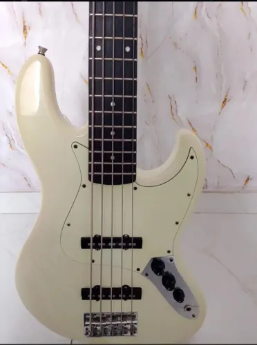 Tagima jazz Bass