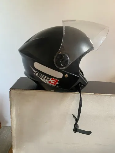 Capacete aberto!