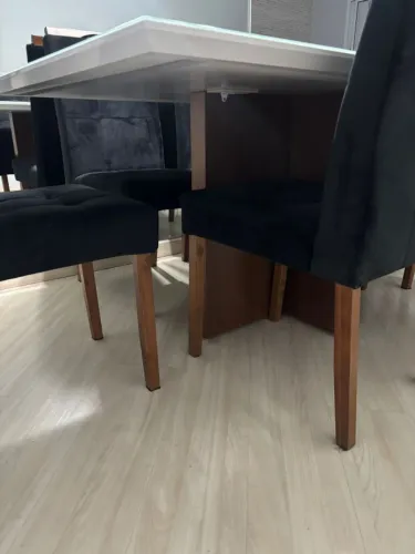Mesa de jantar com 6 cadeiras - OPORTUNIDADE