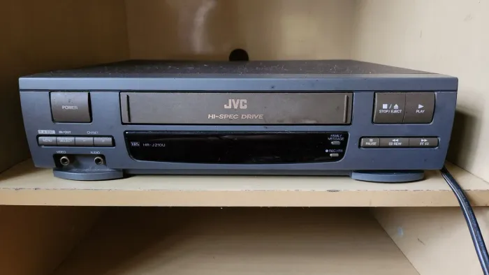 Videocassete (VCR) JVC HR-J210U