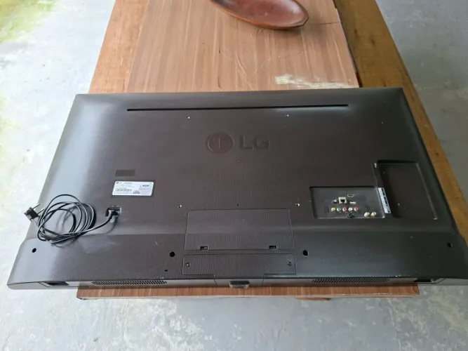 TV LG 49? 4K Smart TV com Defeito - Para Conserto ou Peças<br>