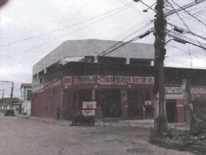 Negócio vantajoso  Comercial em Feira de Santana - BA, Nº QD, 1 quarto, 105m² | Venda Onli