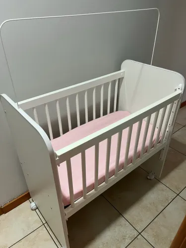 Berço novo com colchão