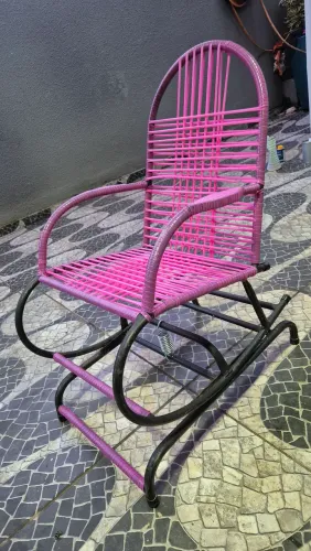 Cadeira de balanço infantil