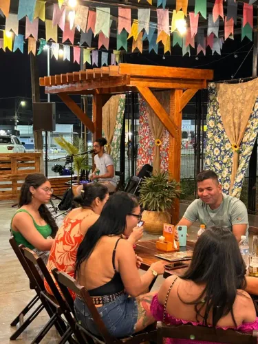 Restaurante Completo com ótima localização e grande movimento 