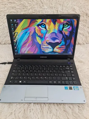 NOTEBOOK SAMSUNG 300E i3 2°GERAÇÃO 2.20GHZ 8GB DE RAM SSD256GB TELA 14 LED SLIM NOVINHO