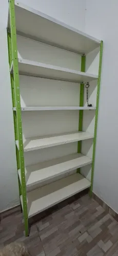 Estante em aço