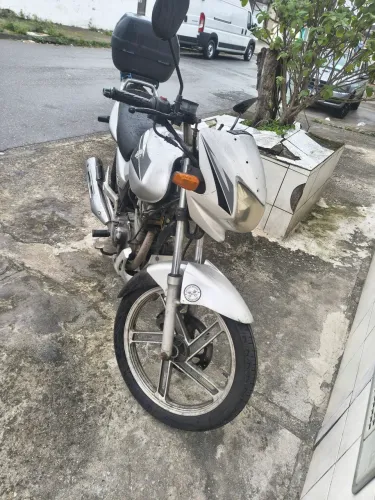 Moto Suzuki gsr 125 s