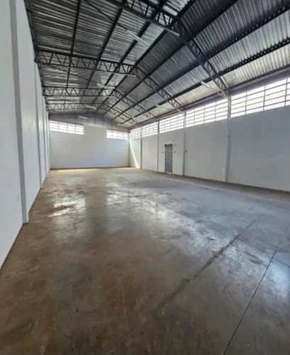 Vendo para investidor Galpão Logístico 490m², lote de 800m²,escritórios no Setor A.D.E. de
