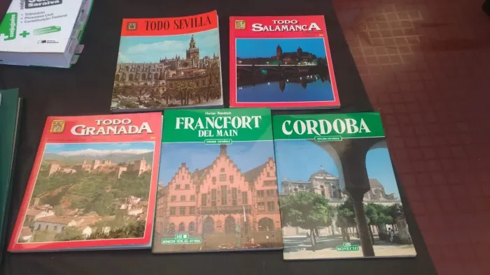 Livro, usado, bom estado. E outros!