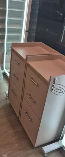 Gaveteiro para salão de beleza, fabricação própria Contato: *