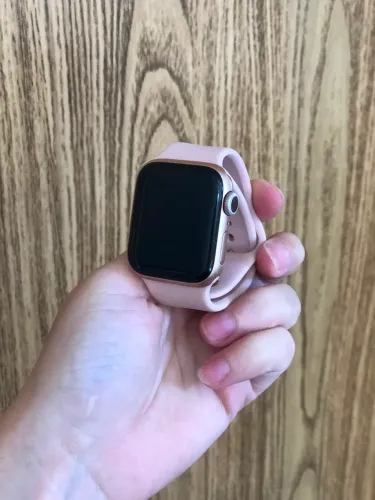 Apple Watch séries 5 rosa sem defeitos
