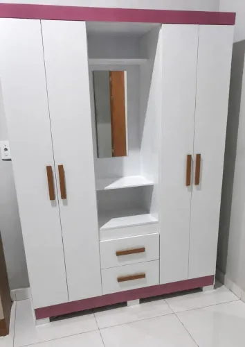 Roupeiro Capelinha Com Espelho na Oferta 