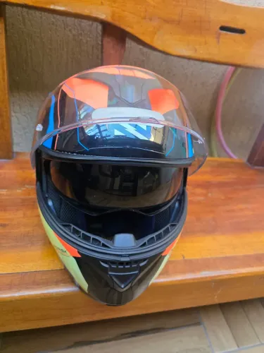 Capacete escamoteável Norisk