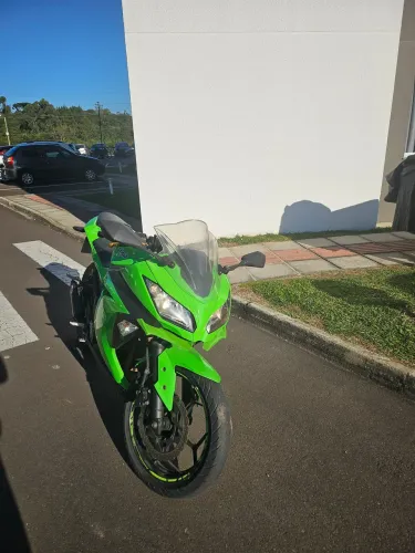 Kawasaki ninja 300