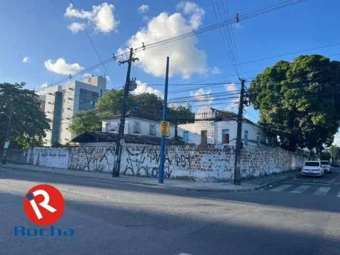 Casa de Esquina à Venda 783m2 | Barro- Recife
