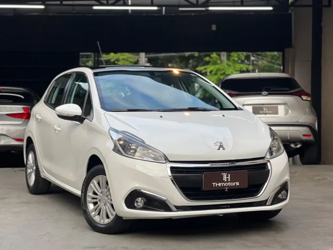 Peugeot 208 Allure 1.2 Flex 12V 5P Mec. 2017