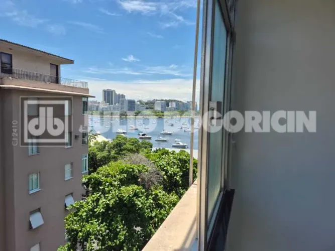 REFORMADO! PRÓXIMO À URCA
