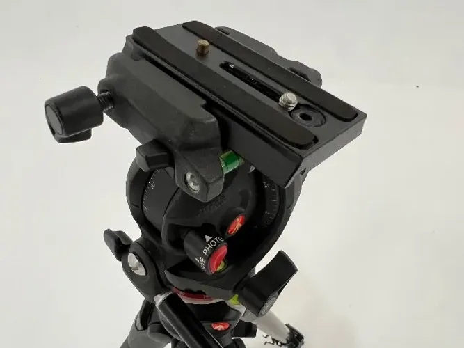Tripé Manfrotto com cabeça Hidráulica para Foto/Vídeo