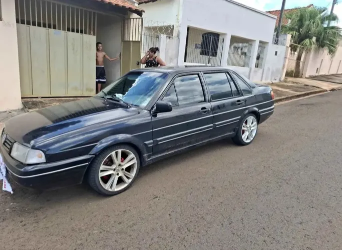 Volkswagen Santana GLI / GL/ Sport 1.8/ 2.0 (álcool) 1993