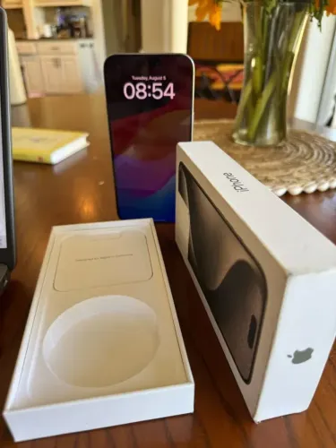 Vendo iPhone 15 Pro Max 256gb Bateria 84% Original