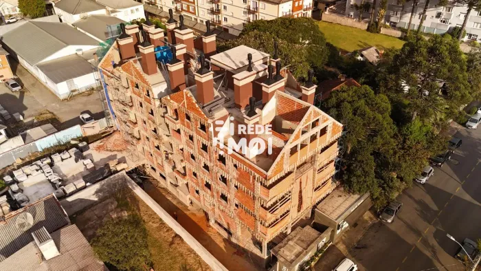 Apartamento com 2 dormitórios sendo 1 suíte em Canela - RS