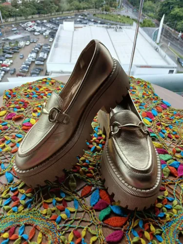 Sapato Plataforma Dourado Arezzo 
